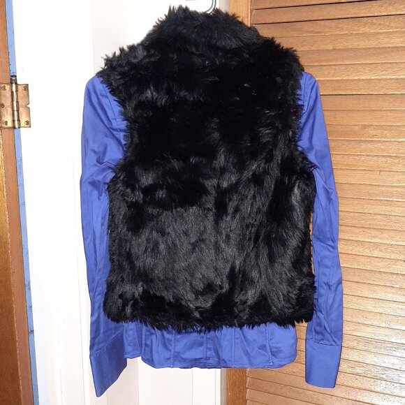Y2K Le Château Blouse & Black Faux-Fur Vest from Costa Blanca. - Picture 16 of 16